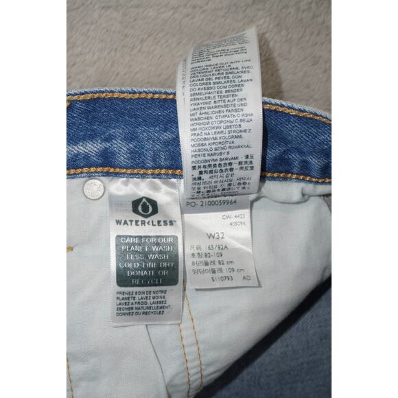 Levi’s 501 High Rise Cutoff Shorts W32 Light Wash Denim Raw Hem Distressed VTG - Picture 6 of 6